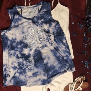 Swing tank top. Tye dye inspired ✌🏼☮️